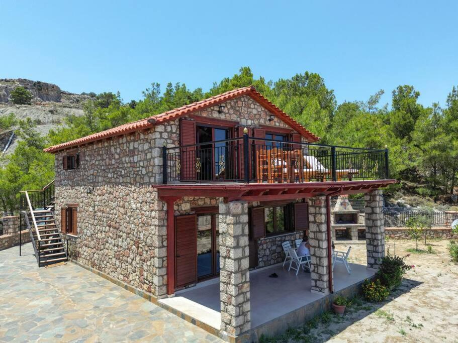 Petronas Land House 2 Villa Archangelos  Eksteriør billede