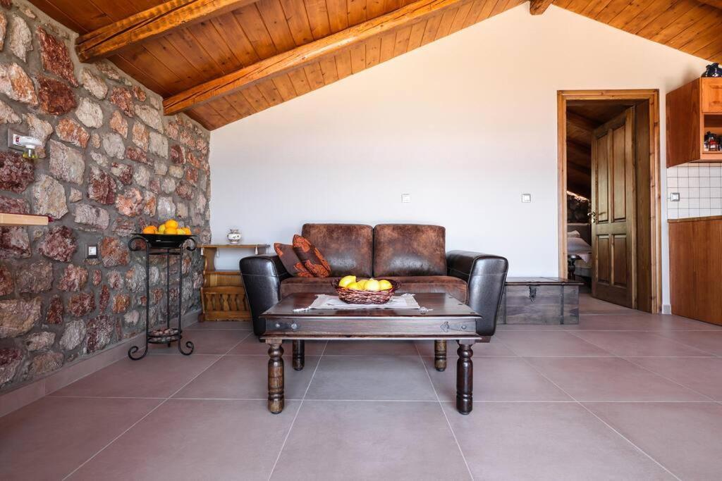Petronas Land House 2 Villa Archangelos  Eksteriør billede