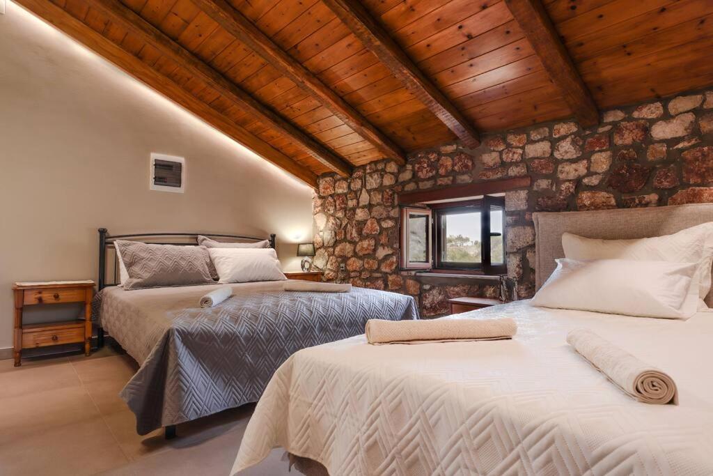 Petronas Land House 2 Villa Archangelos  Eksteriør billede