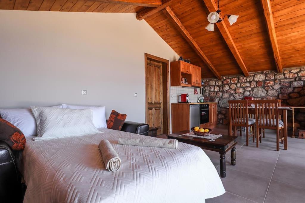 Petronas Land House 2 Villa Archangelos  Eksteriør billede